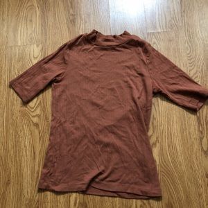Uniqlo orange short sleeve sweater